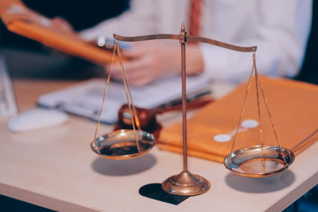 the-most-famous-corporate-lawyer-in-aleppo-syria-investment-and-legal-consultations